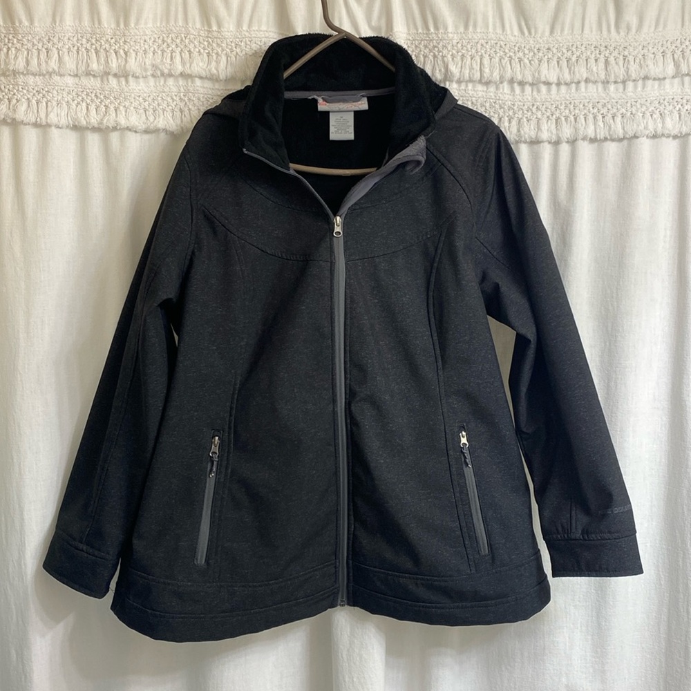 Free Country water resistant lined jacket. Warm and cozy.